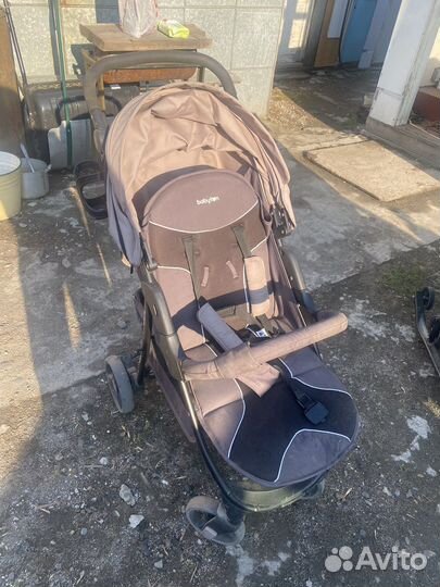 Прогулочная коляска