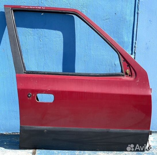 Шкода Фелиция Дверь правая передняя