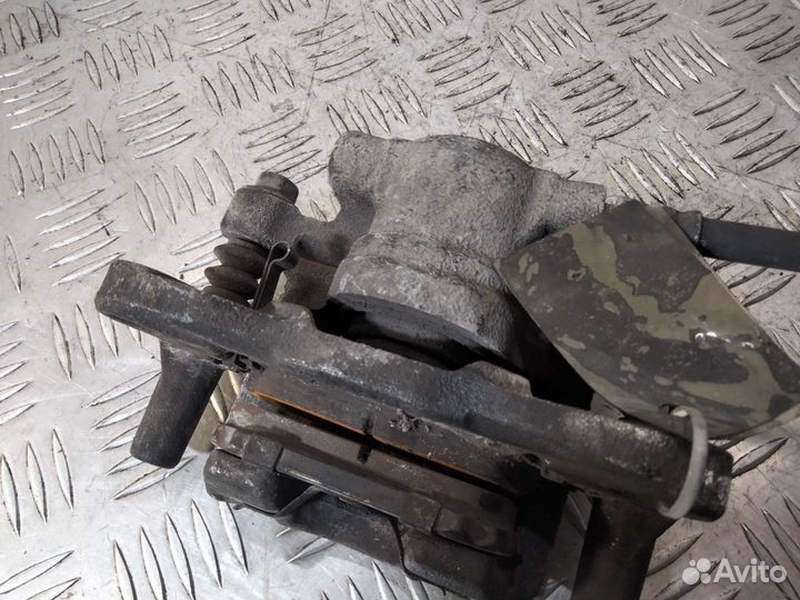 Задний левый суппорт Лансер Х