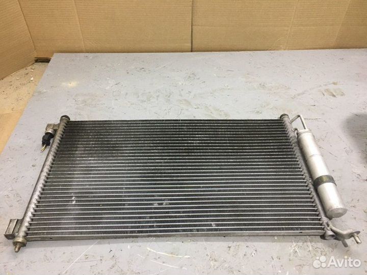 Радиатор кондиционера Nissan Note E11 HR16DE