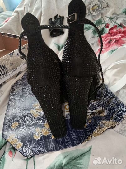 Босоножки женские 36 размер новые