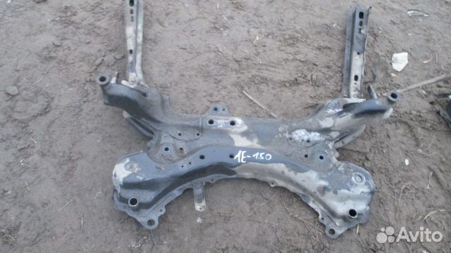 Балка двс тойота корола 2012г