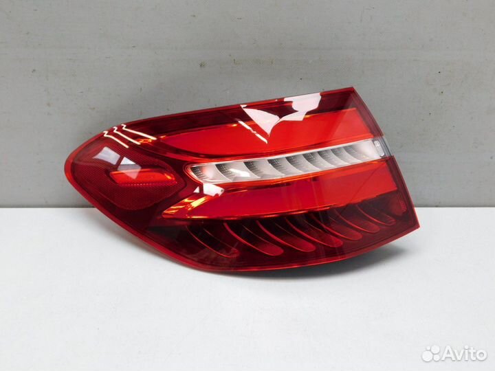 Фонарь задний левый mercedes W253