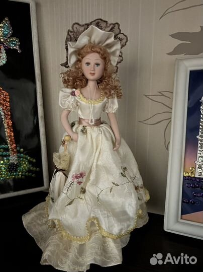 Фарфоровая кукла 2013г