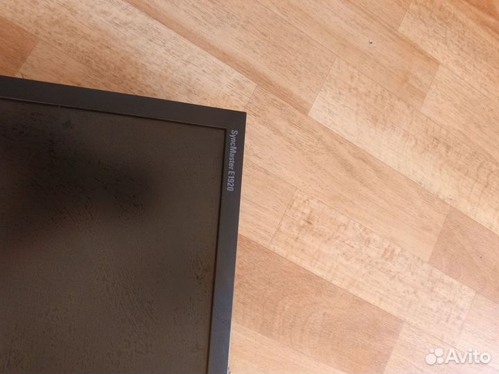 Монитор samsung syncmaster 19