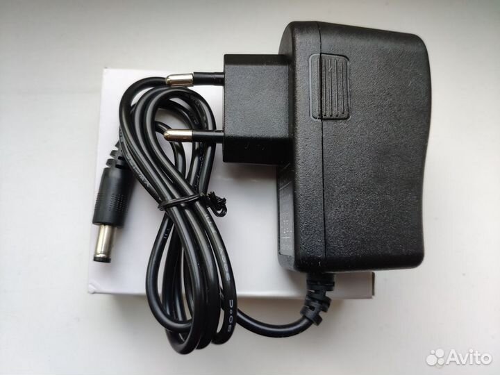 Блок питания адаптер зарядка 5В 1А 100-240В новый