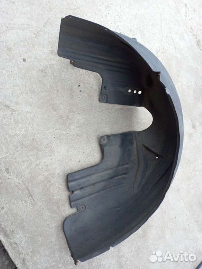 Подкрыльник задник правый Bmw e65