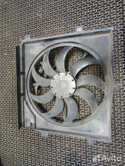 Вентилятор радиатора Nissan Juke, 2011