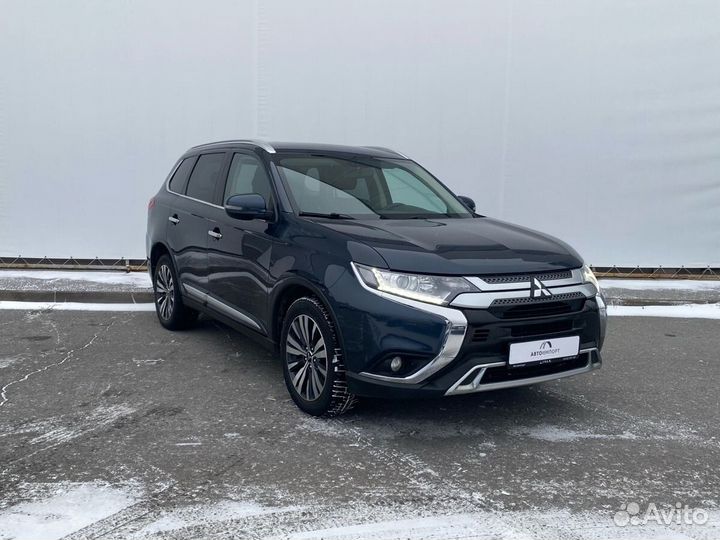 Mitsubishi Outlander 2.0 CVT, 2019, 108 600 км