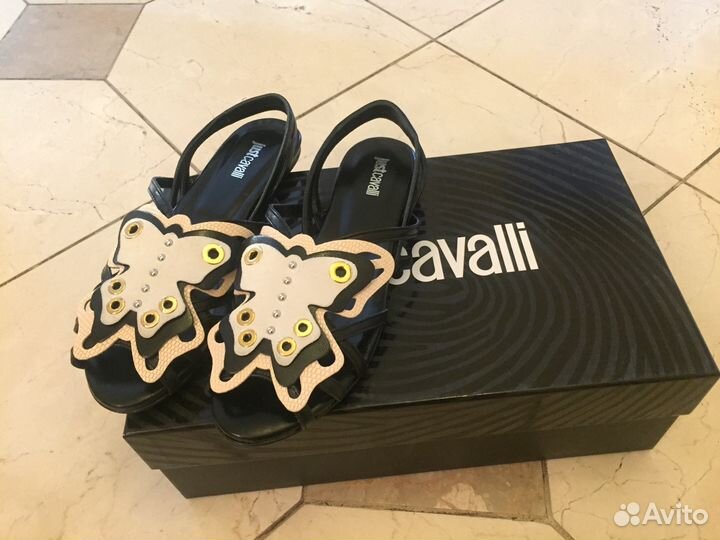 Кожаные босоножки Cavalli 35 оригинал новые