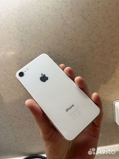 iPhone 8, 64 ГБ