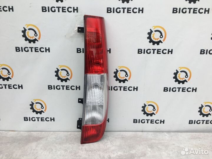 Фонарь задний правый Mercedes