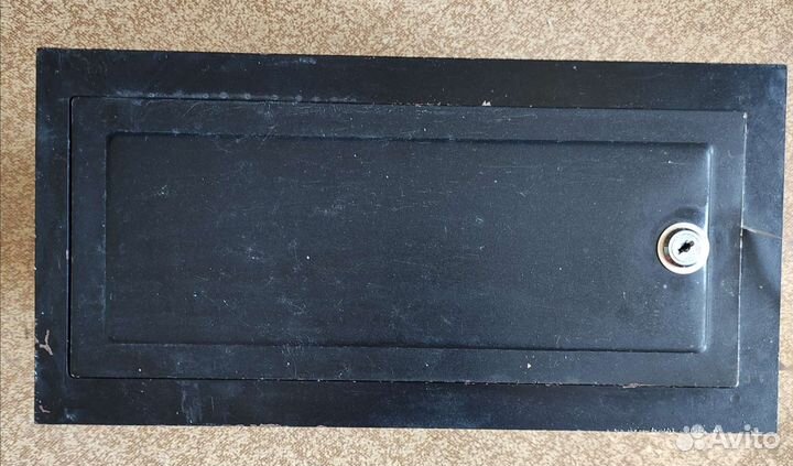 Сейф металлический