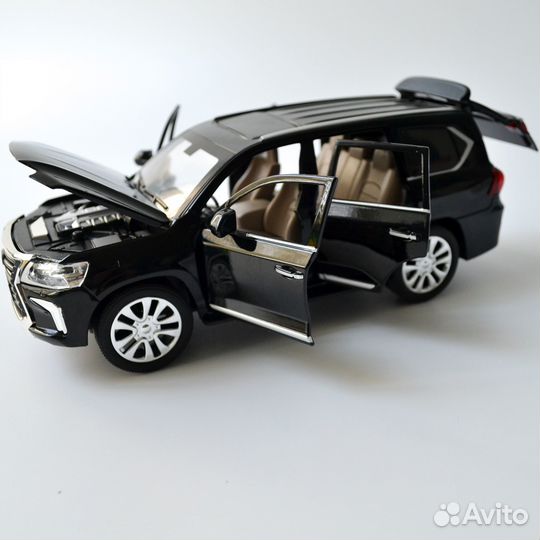 Металлическая машинка