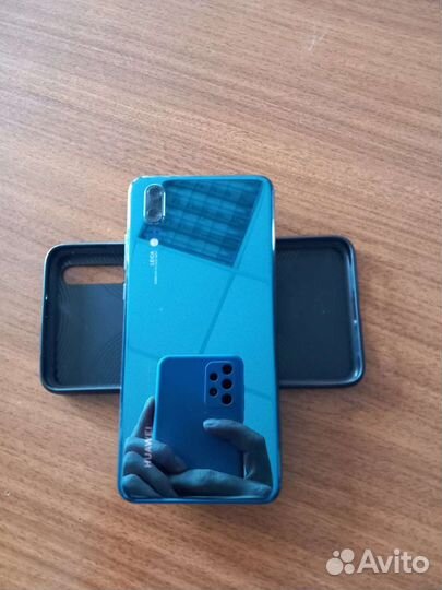 Телефон Huawei p20