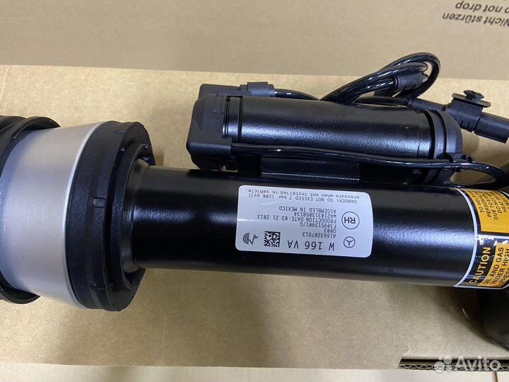 Амортизатор передний правый Mercedes-Benz