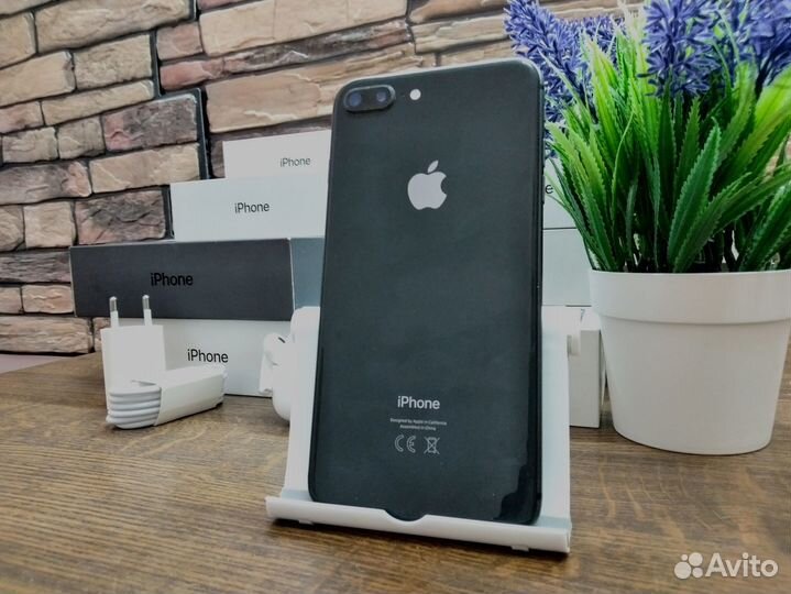 iPhone 8 Plus, 64 ГБ