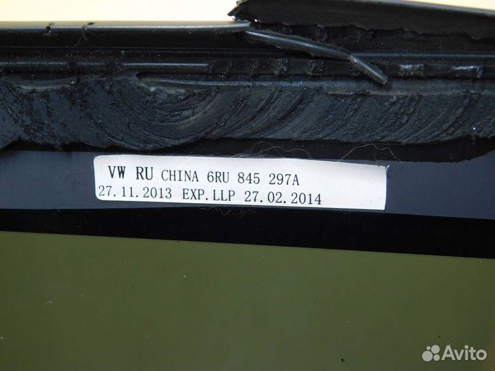 Стекло кузовное глухое левое Volkswagen Polo MK5 2