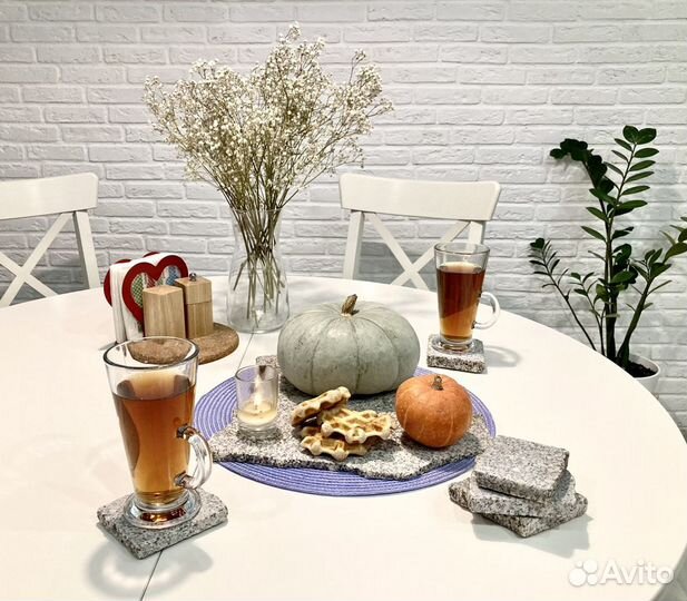 Каменные костеры и поднос