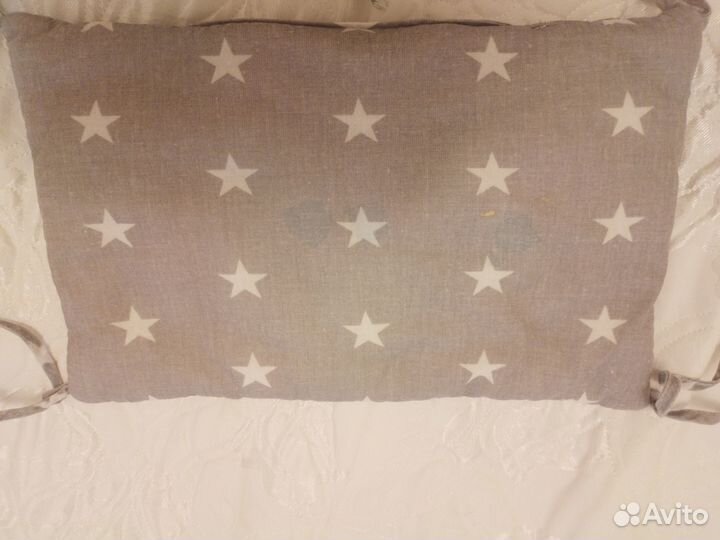 Бортики в кроватку(12 штук)