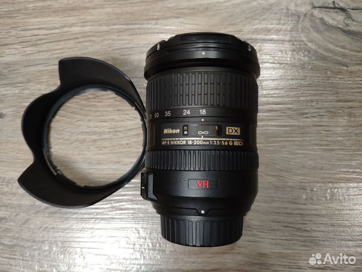 Nikon 18-200mm f/3.5-5.6G ED AF-S VR DX