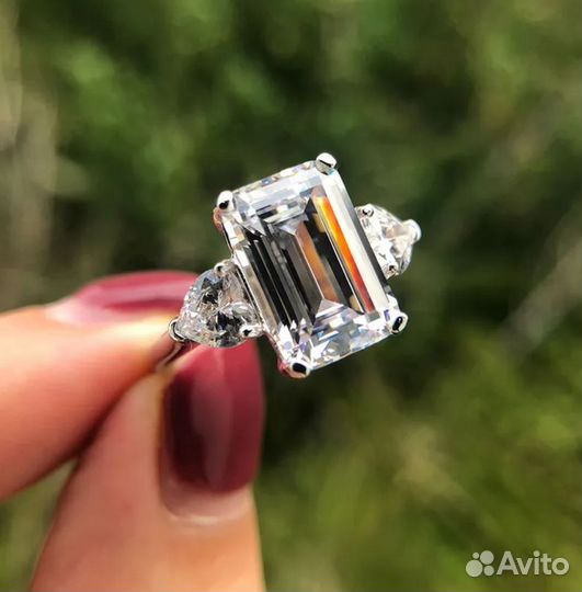 16.5 Кольцо с цирконом 7карат