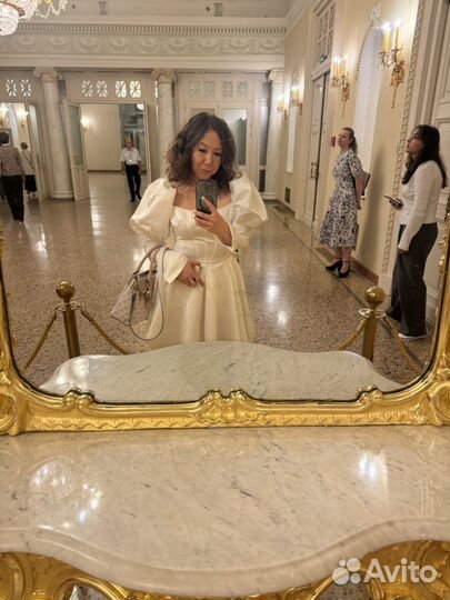 Платье белое