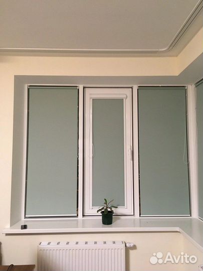 Кассетные рулонные шторы блэкаут