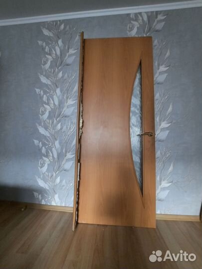 Межкомнатные двери бу,с ручкой