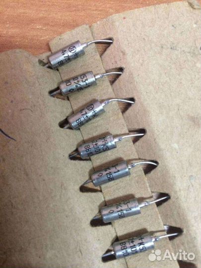 К53-1-15В-4,7 мкф10, 88 г.в