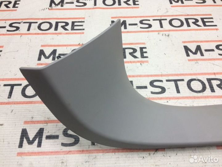 Обшивка двери багажника правая Bmw X5 E70 N52B30A