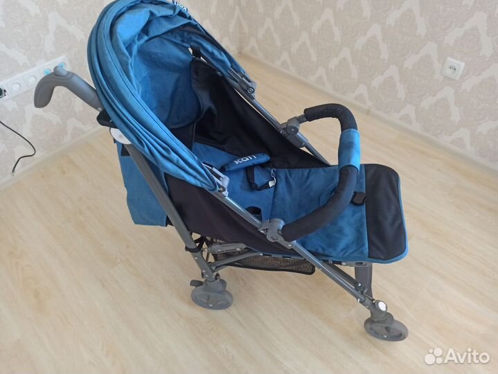 Прогулочная коляска трость