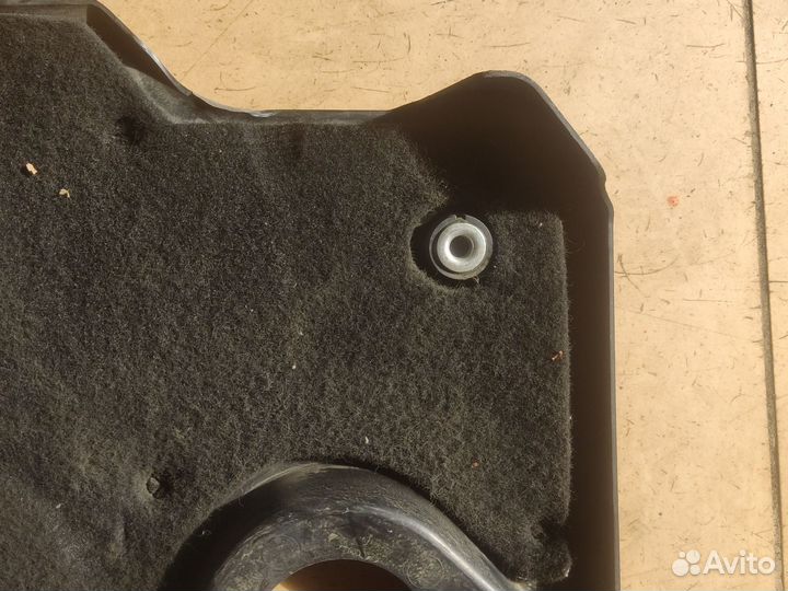 Декоративная крышка Mitsubishi L200