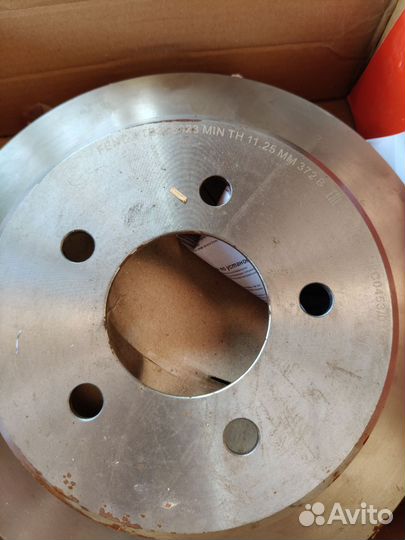 Задние тормозные диски новые