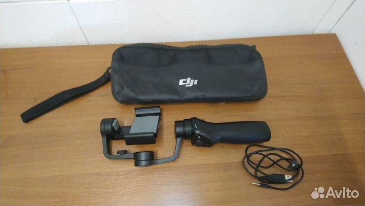 Ручной стабилизатор для камеры dji