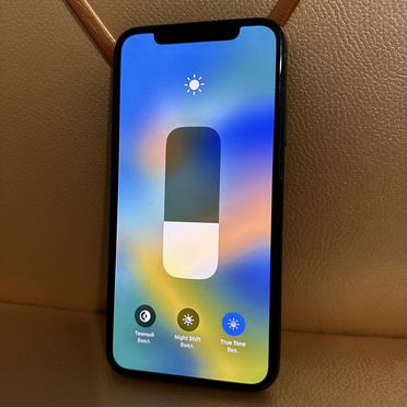 iPhone X, 64 ГБ, SIM + eSIM