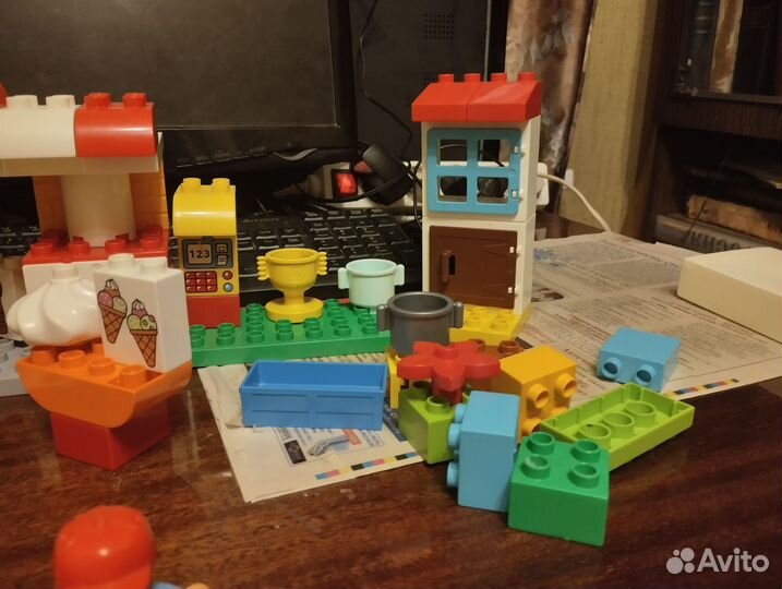 Lego duplo наборы пиццерия,ферма, кубики