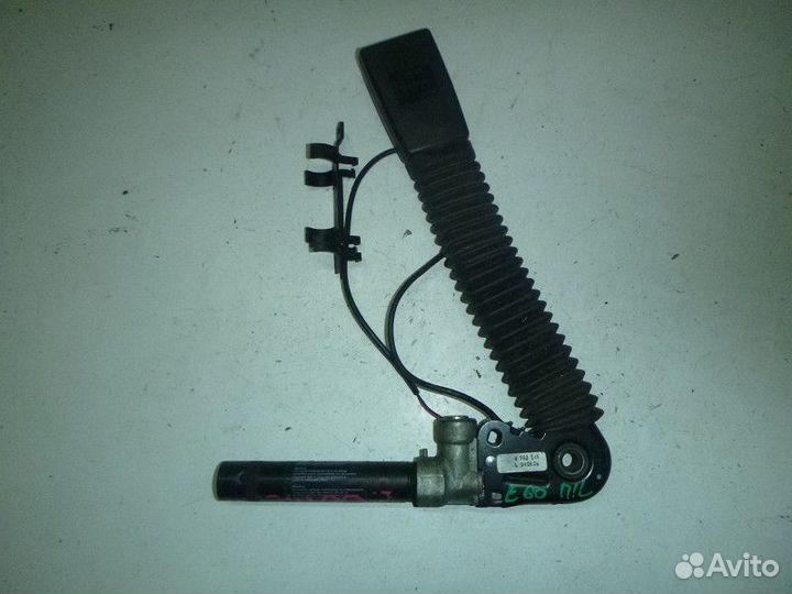 Ремень безопасности (ответная часть) BMW E60/E61 2