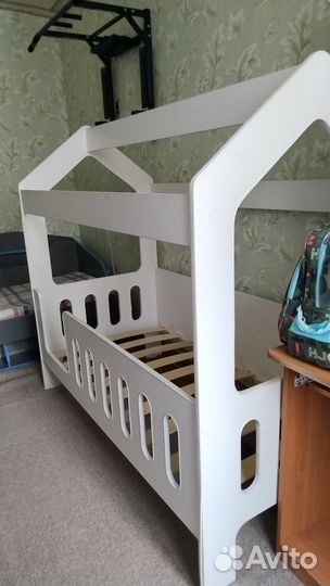 Детская кровать домик бу