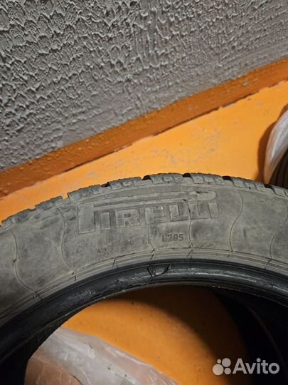 Pirelli Winter Sottozero 210 235/50 R19 99H