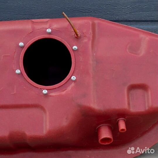 Топливный бак Mitsubishi Pajero sport 2