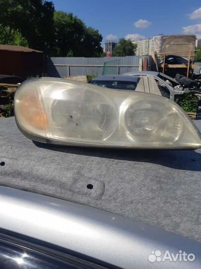 Фара правая Nissan cefiro