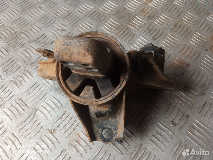 Опора двс левая Hyundai Elantra HD