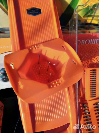 Овощерезка с защитным держателем