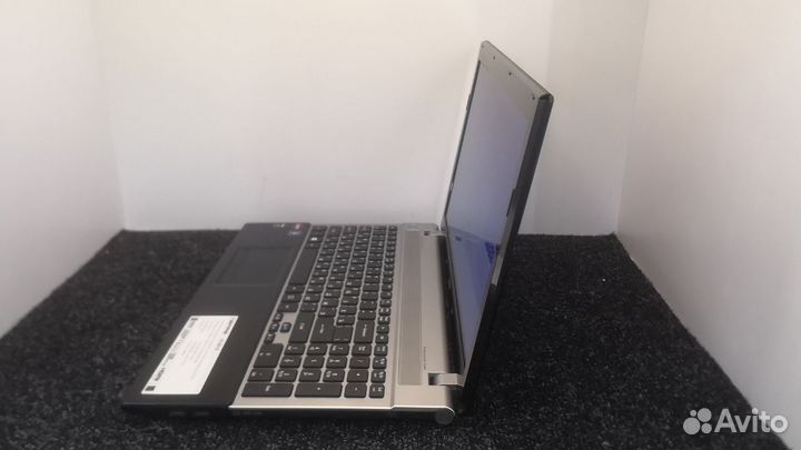 Ноутбук Acer Aspire V3-551G В143