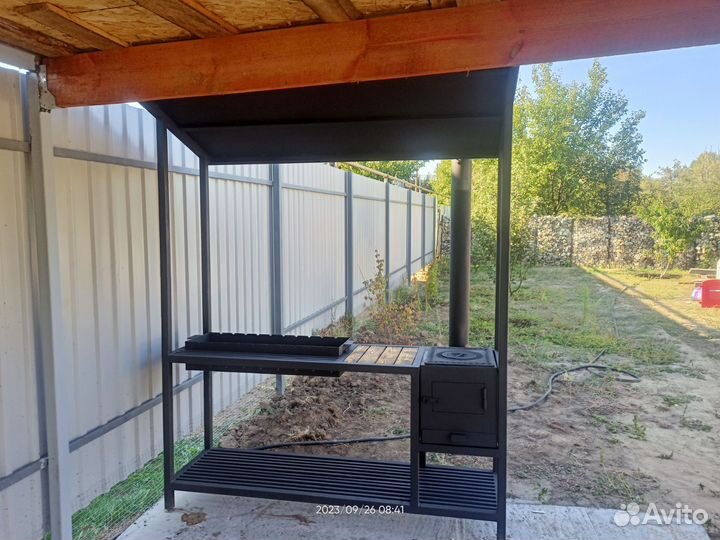 Мангал с крышей и печкой