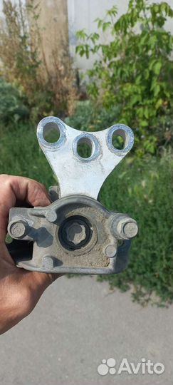 Опора кпп Хонда Сивик 8 5d