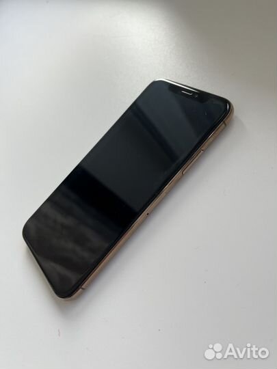 iPhone Xs, 64 ГБ