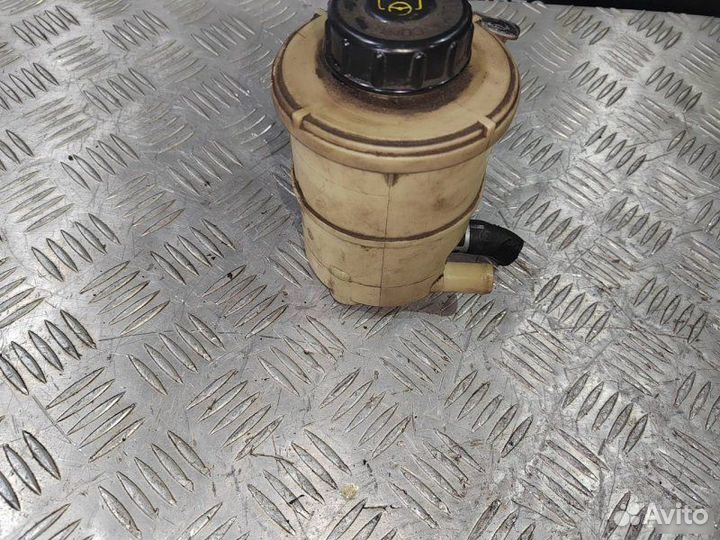 Бачок гур Renault Sandero 1.6 2010-2014