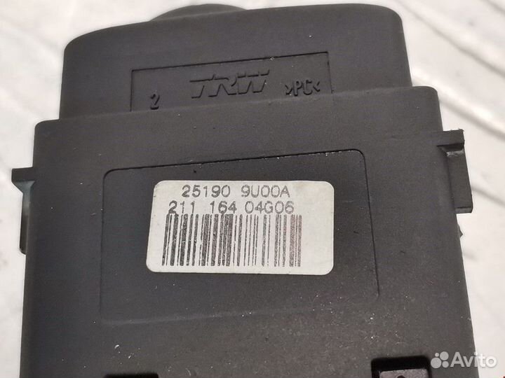 Кнопка корректора фар Nissan Note E11 2006